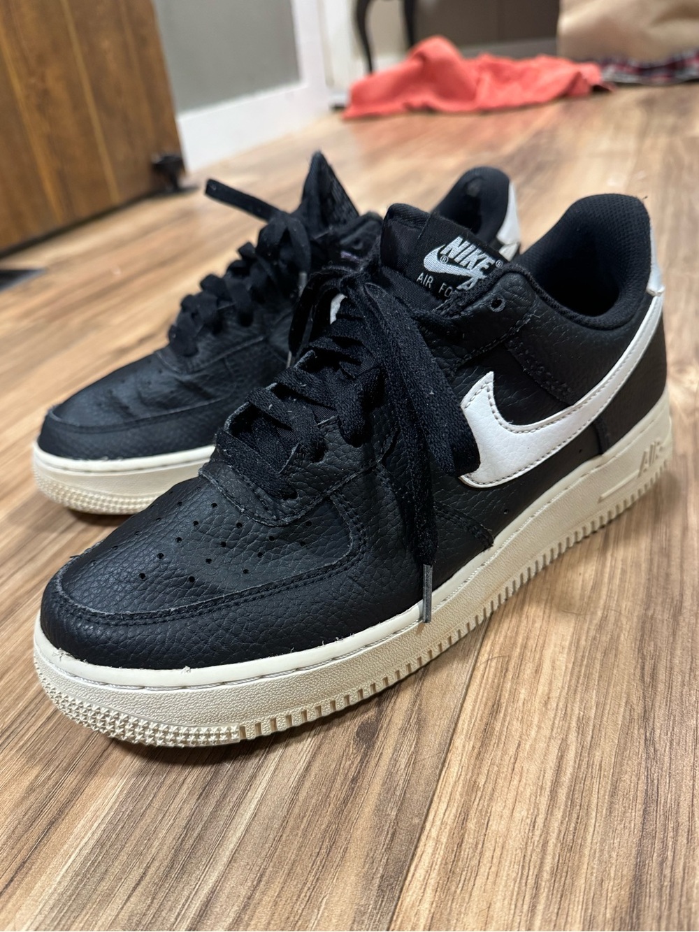 Nike Air Force 1'07 Black / White Sneakers Size 8.5 CT2302-002 Casual Shoes